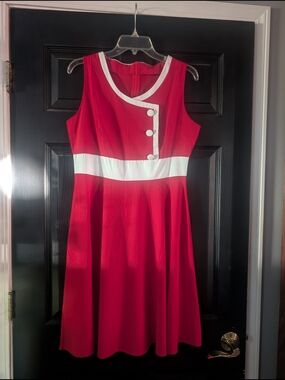 Retro-Inspired Red Sleeveless Dress with White Trim